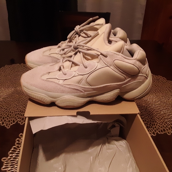 Yeezy 500 bone